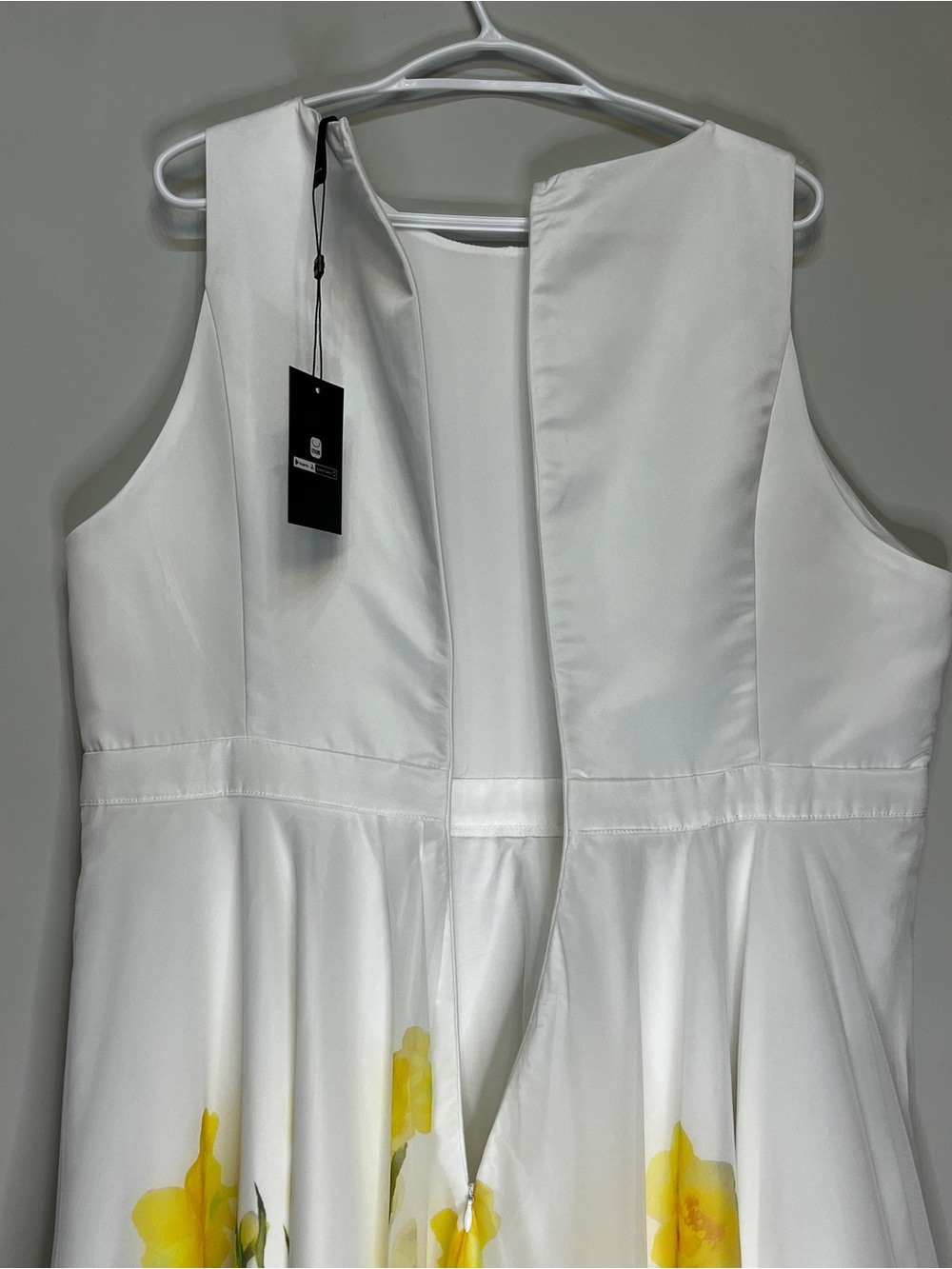 NWT Gorgeous White Midi Dress with Yellow Floral Accents - Picture 6 of 11